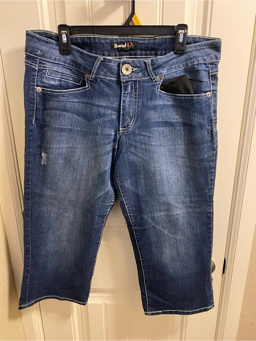 Rewind 17 Jeans Juniors Capri Length Stretch Blue Denim Embroidered Pockets Read